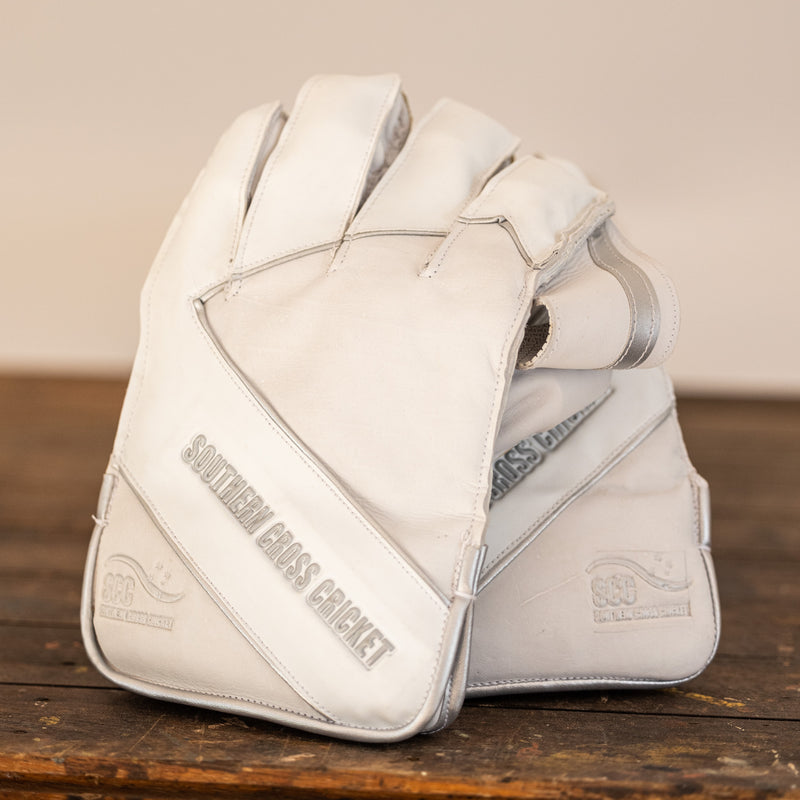 SCC Pro Adult Wicket Keeping Gloves